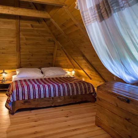 Dworek Krola Stanislawa - Malinowy * Węgorzewo